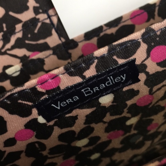 🎉HP🎉Vera Bradley Iconic Turnlock Wallet. - Picture 5 of 8